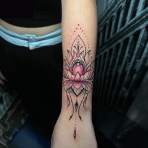Kansas City Best Fine Line tattoo Artist